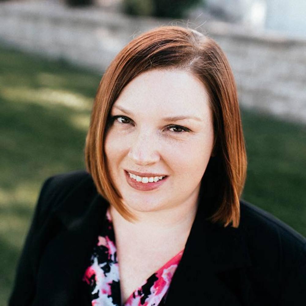 Meet your Posher, Elizabeth